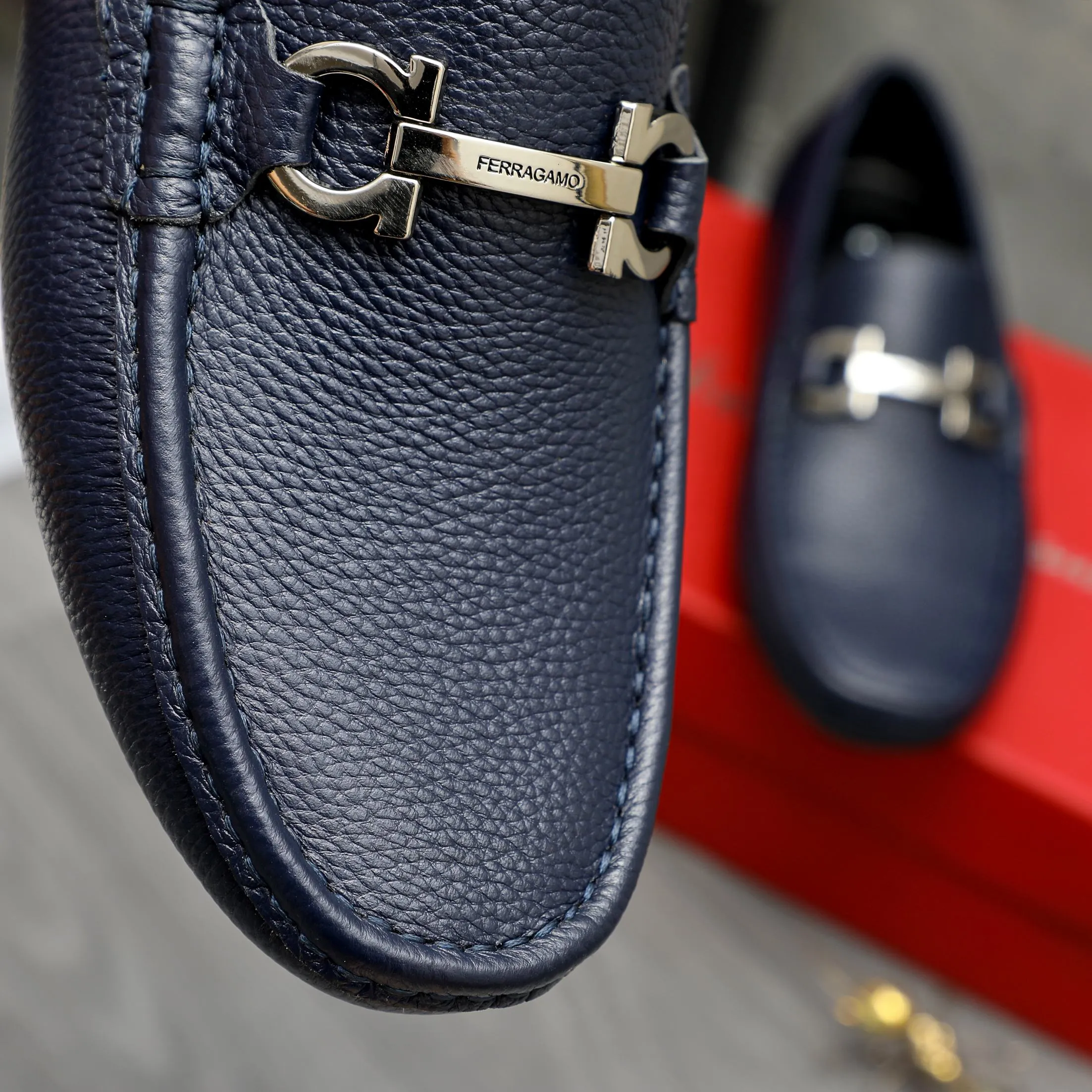 Men's shoes 💰420 Product trademark: Ferragamo "Ferragamo" business casual slip-on shoes Regular size: 38-46 (45.46 is custom-made and non-returnable) Product materials: Selected pebbled cowhide upper, sheepskin lining, original rubber outsole